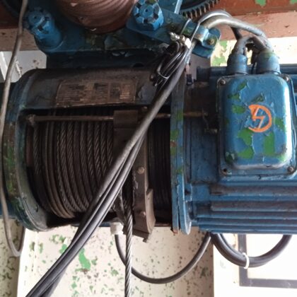 Na tomto kladkostroji provedena výměna pláště, lana a vodící matice na kladkostroji 2t